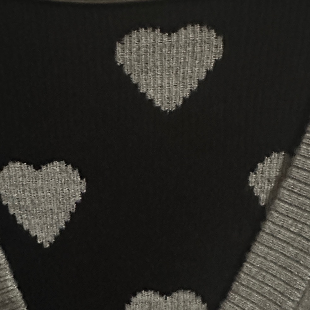Gray Heart Pattern Cardigan - Picture 4 of 8
